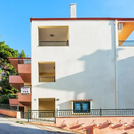 Apartment Loutra Village